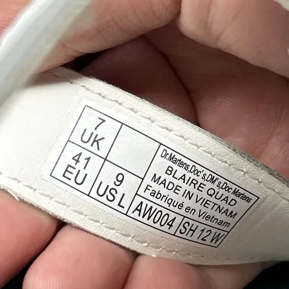 Dr Martens Blaire Quad White Hydro Leather Sandals Womens Size 9 STORE MODEL - Picture 2 of 16